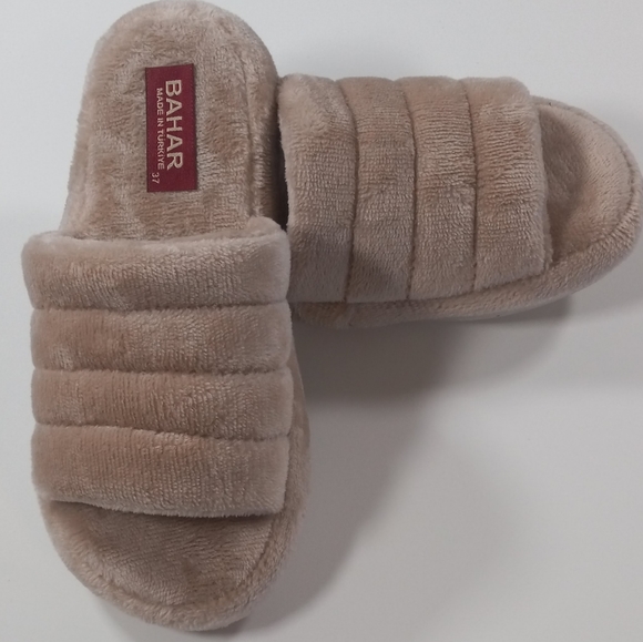 Plush Tan Cozy Open Toe Slippers Soft Bedroom House Slippers Size 5 - Picture 6 of 9